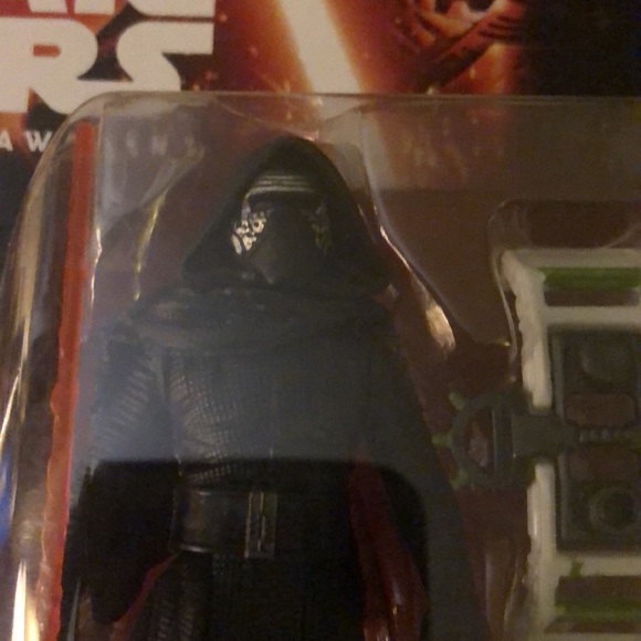 Star Wars The Force Awakens- Kylo Ren Wearing Helmet - New and Sealed! - Picture 6 of 7